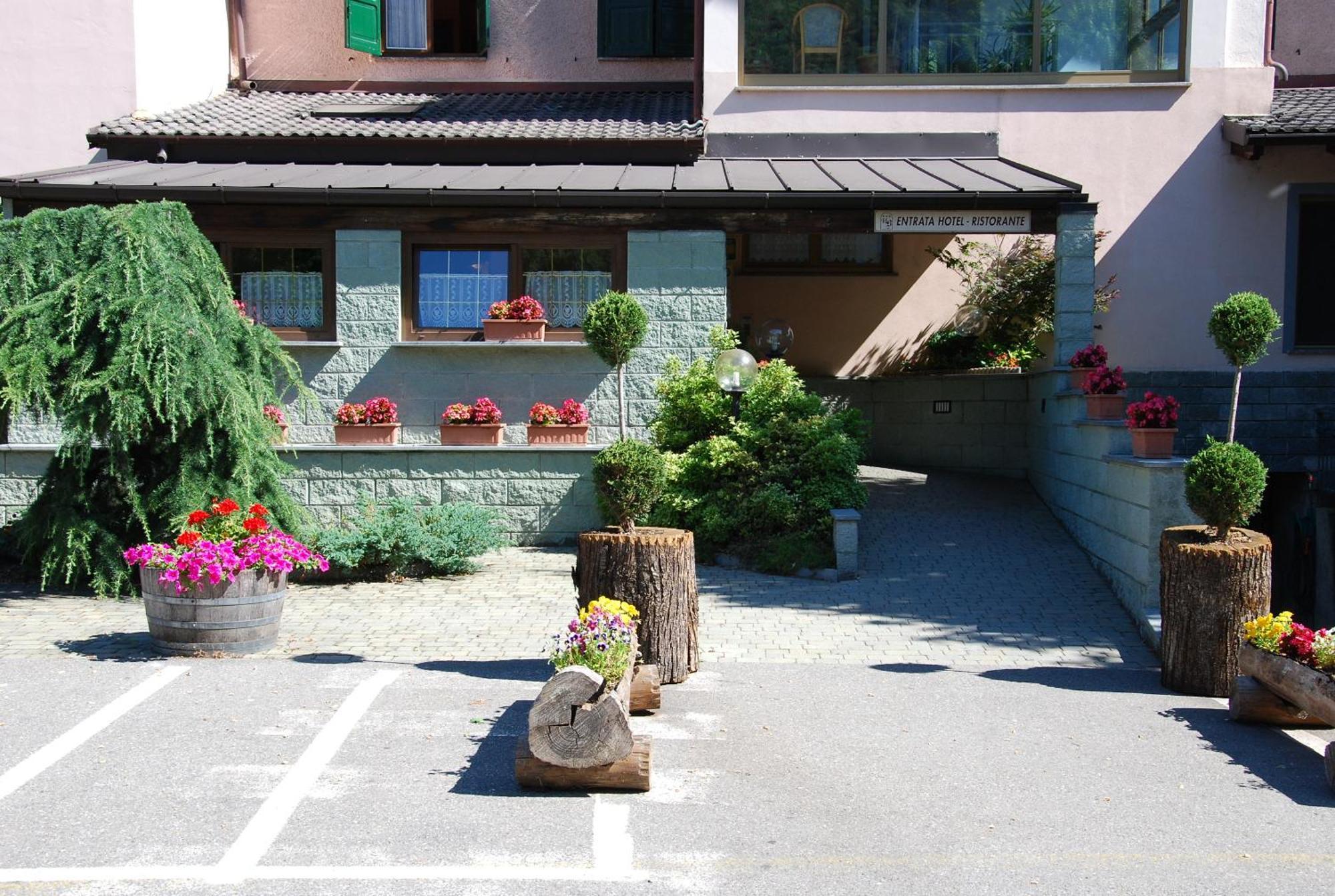 Albergo Baffo Chiuro Exterior foto